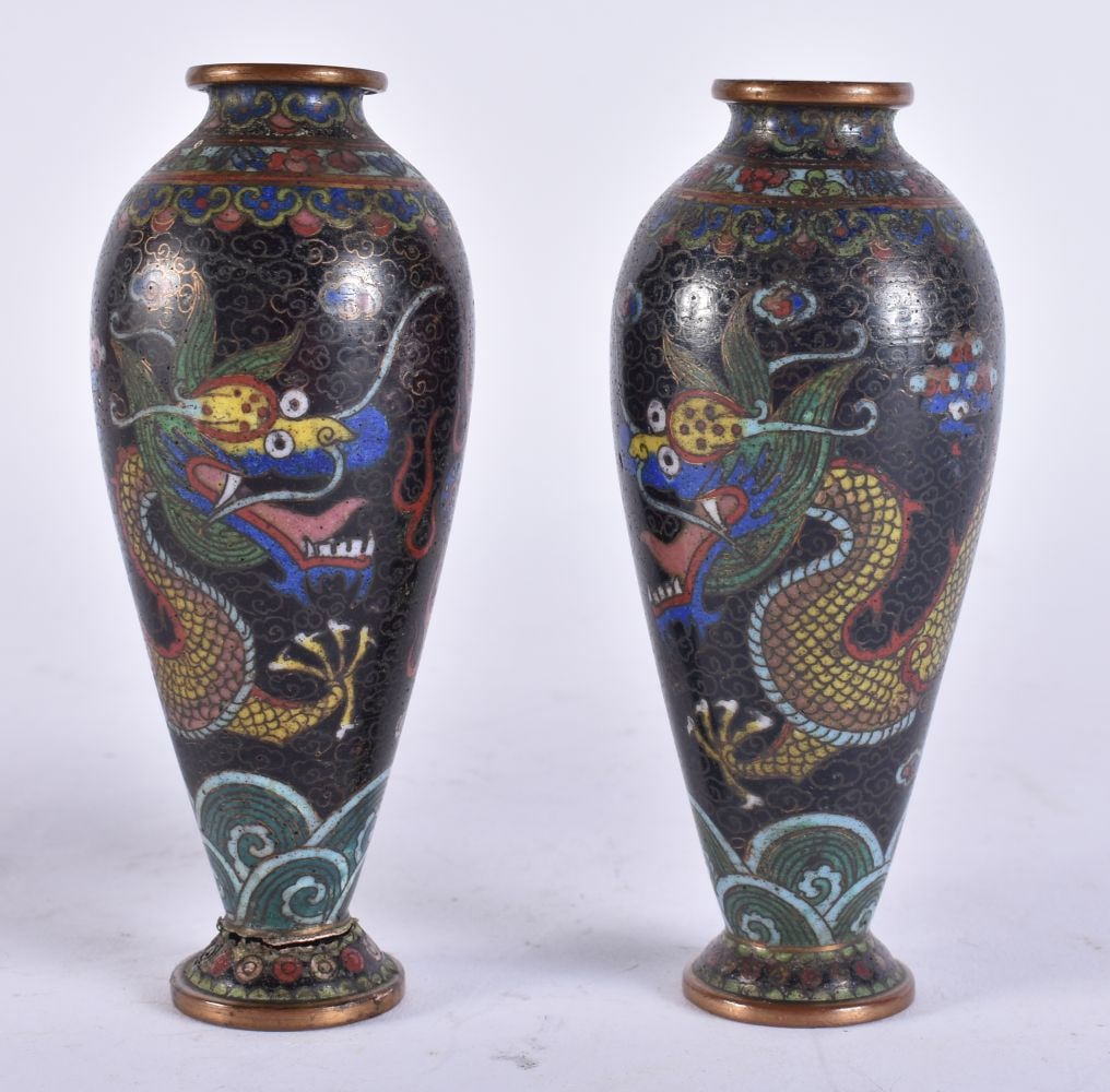 A FINE PAIR OF 19TH CENTURY CHINESE CLOISONNE ENAMEL VASES decorated with dragons. 10.5 cm high. (1 of 4)