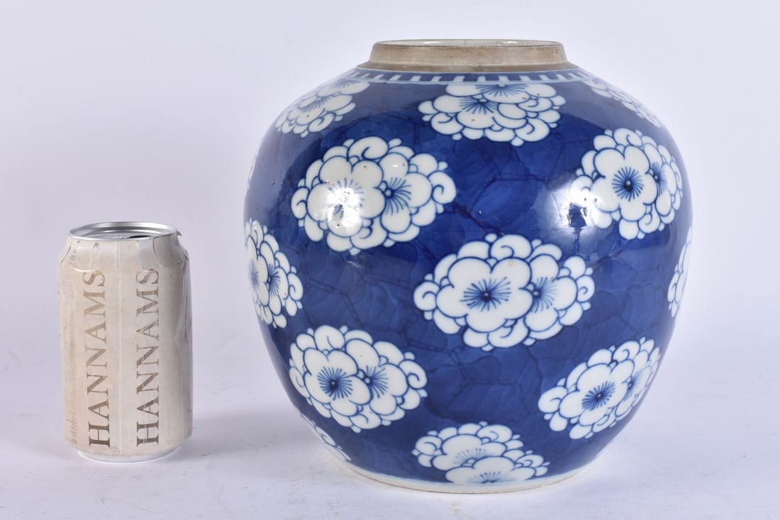 A LARGE 19TH CENTURY CHINESE BLUE AND WHITE PORCELAIN GINGER JAR Qing. 21 cm x 19 cm. (1 of 7)