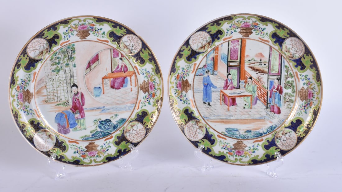 A RARE PAIR OF 19TH CENTURY CHINESE CANTON FAMILLE ROSE PLATES Qing. 25 cm wide. (1 of 10)