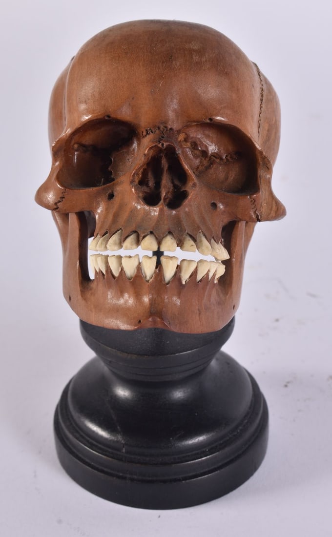 A MEMENTO MORI CARVED WOOD AND ANTLER HORN SKULL. 16.5 cm high. (1 of 4)