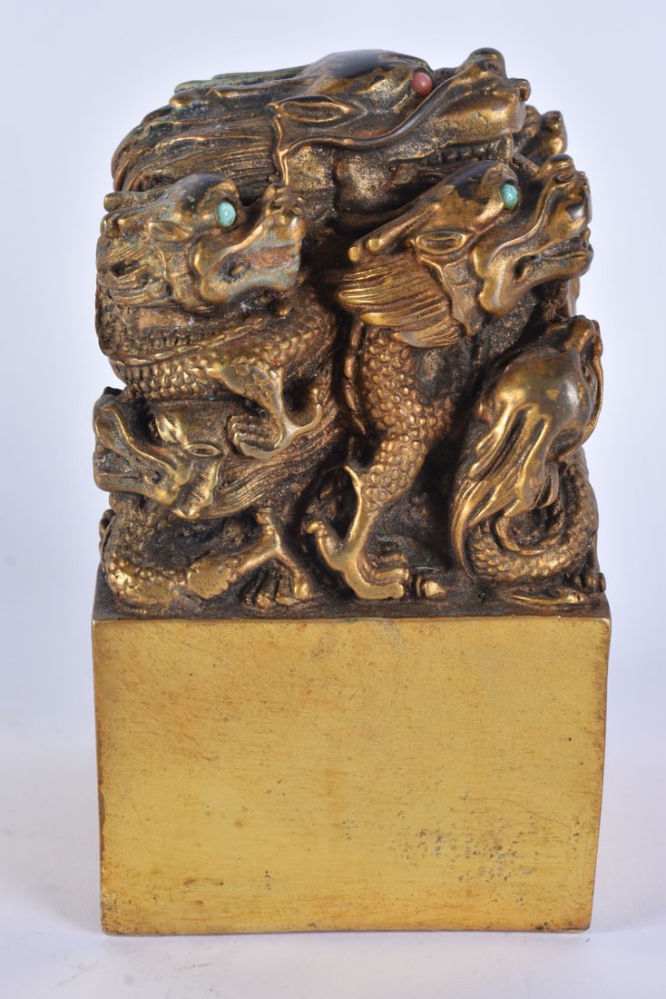 A CHINESE BRONZE DRAGON SEAL. 14 cm x 8 cm. (1 of 5)