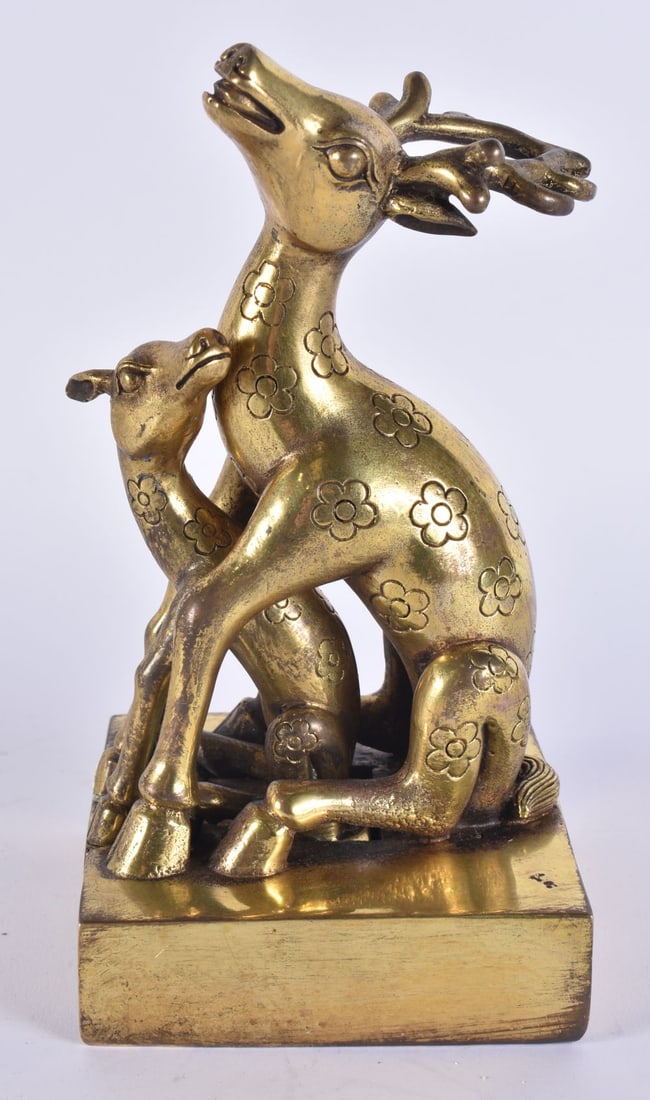 A CHINESE BRONZE DOUBLE DEER SEAL. 19 cm x 10 cm. (1 of 5)