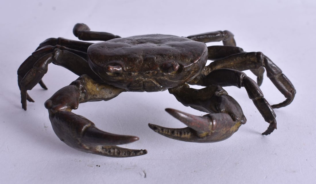 An Articulate Bronze Crab. 10cm x 9cm x 3cm (1 of 4)