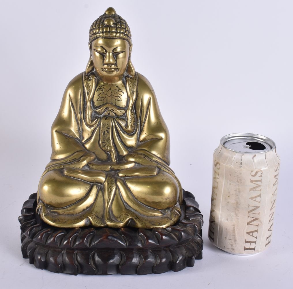 A 19TH CENTURY CHINESE BRONZE FIGURE OF A BUDDHA Qing. 25 cm x 13 cm. (1 of 6)