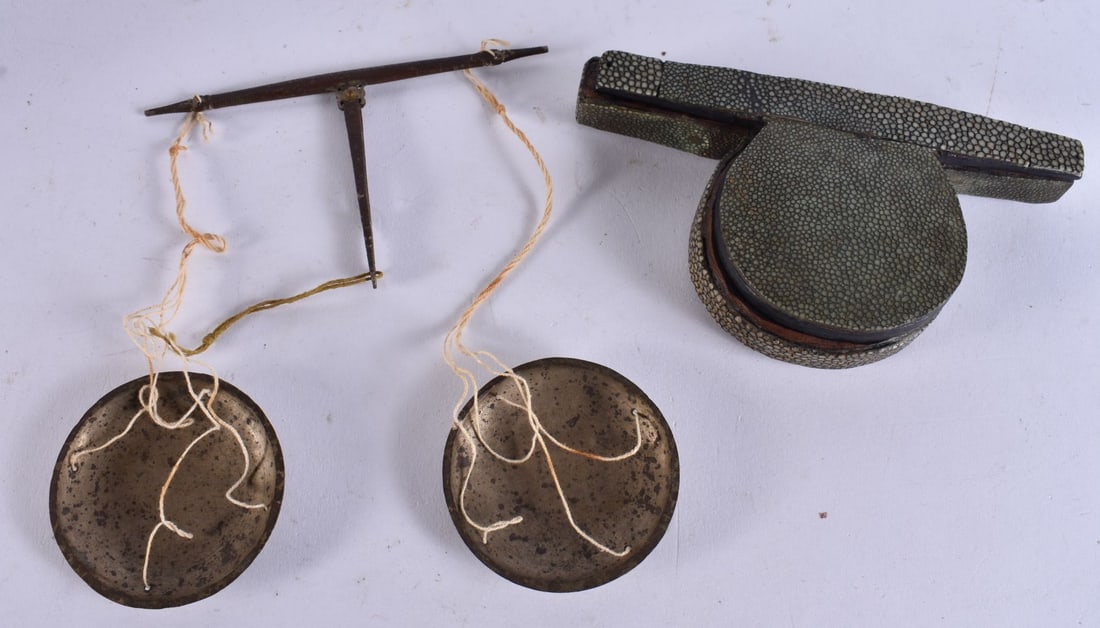 A RARE PAIR OF 19TH CENTURY CHINESE SHAGREEN CASED OPIUM SCALES. 14cm x 8 cm. (1 of 5)