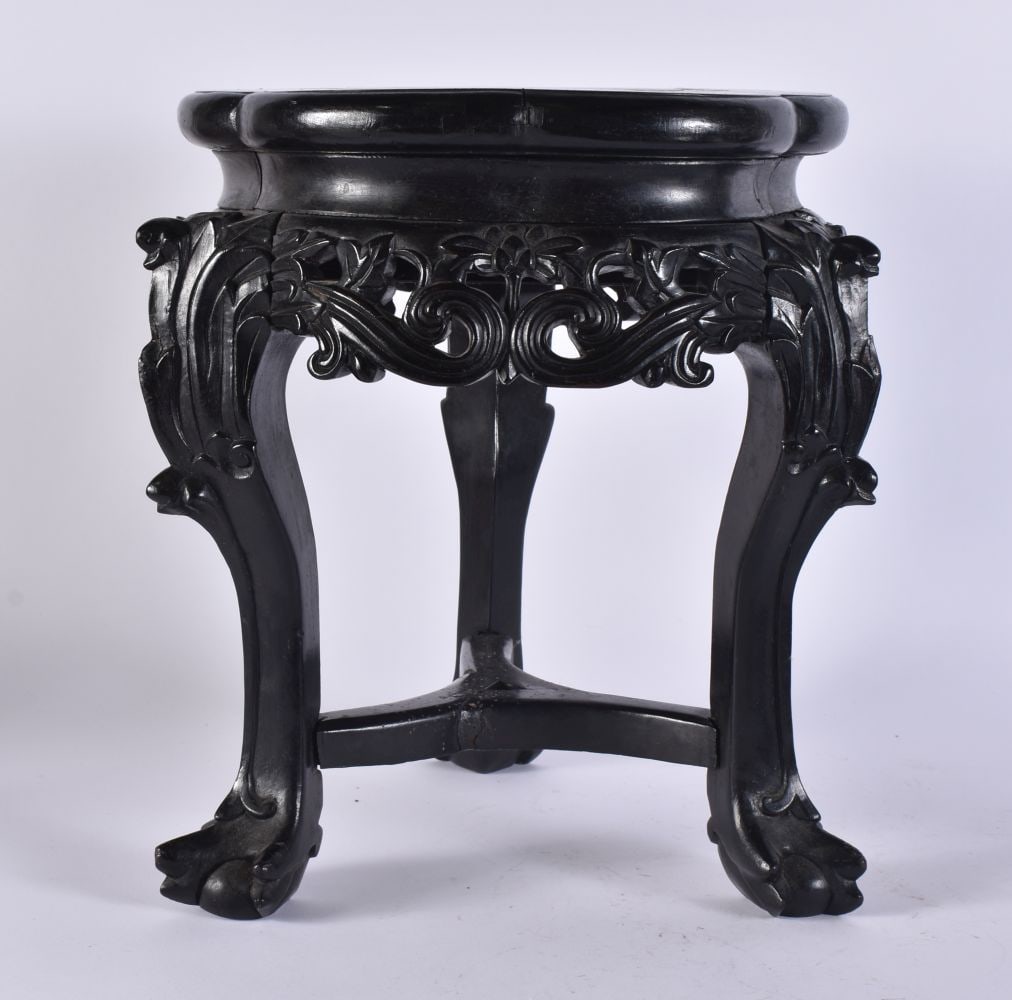 A CHINESE QING DYNASTY CARVED HARDWOOD SMALL STAND possibly Zitan. 30 cm x 25 cm. (1 of 4)