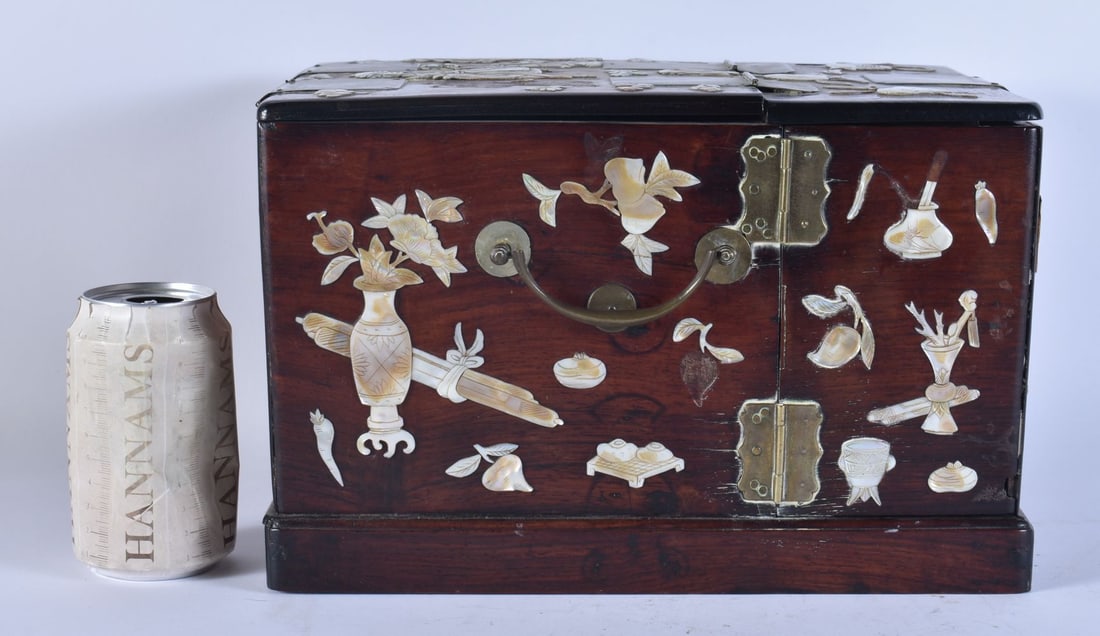 AN UNUSUAL 19TH CENTURY CHINESE CARVED HUANGHUALI DRESSING TABLE BOX Qing. 32 cm x 22 cm x 18 cm. (1 of 13)