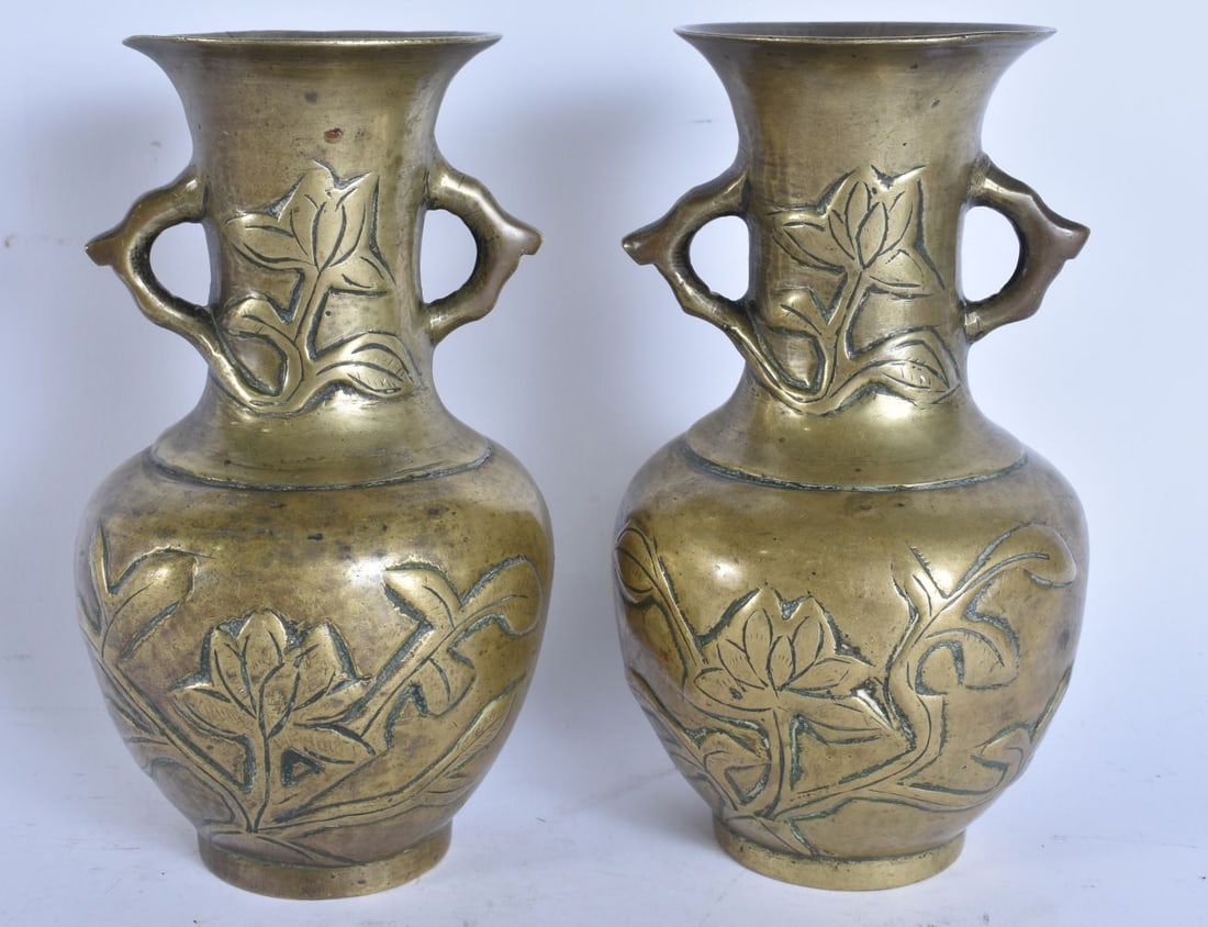 A PAIR OF LATE 19TH CENTURY CHINESE TWIN HANDLED BRONZE VASES. 17 cm high. (1 of 5)