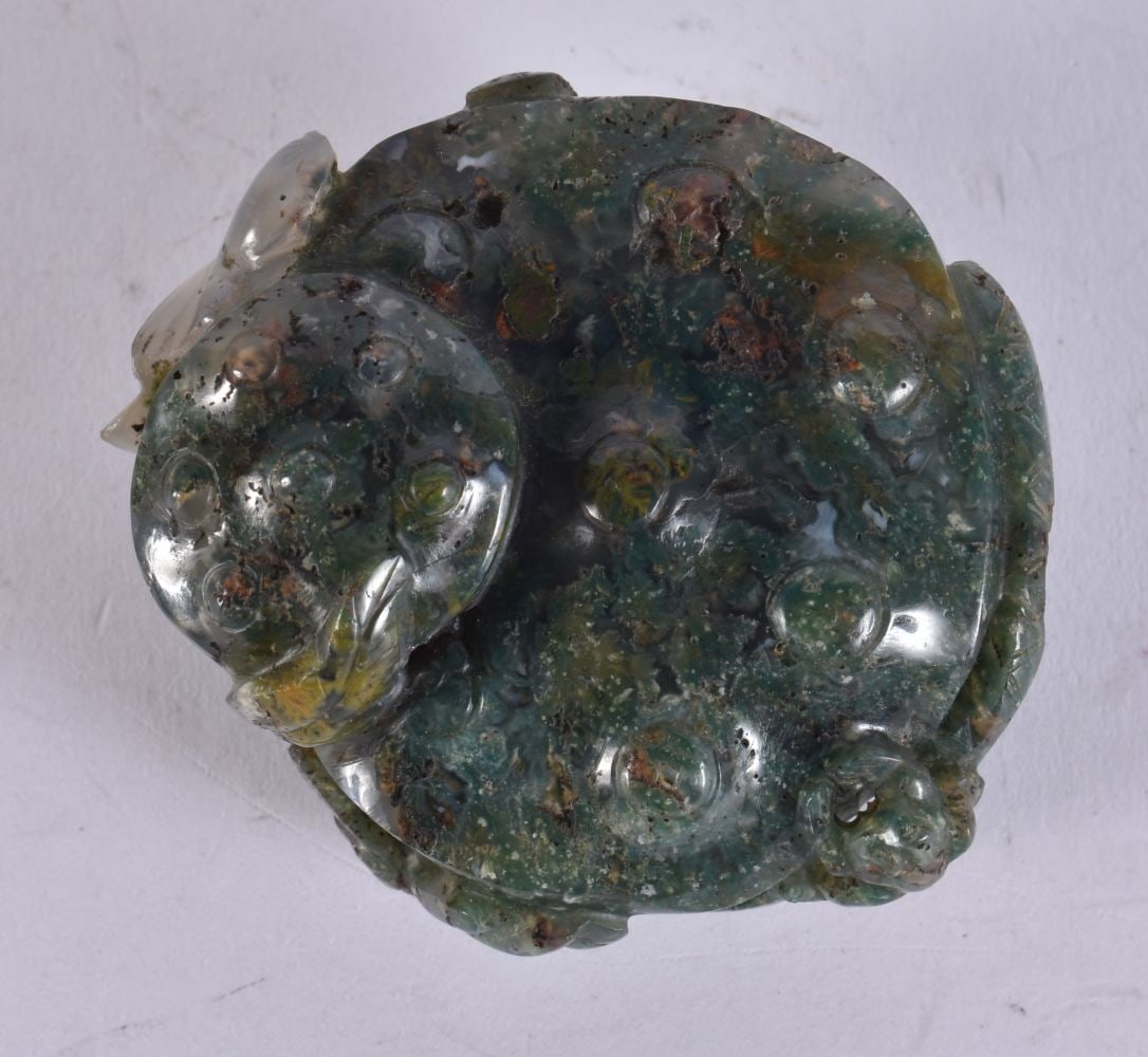 AN UNUSUAL 19TH CENTURY CHINESE CARVED AGATE SCHOLARS BOULDER Late Qing. 7 cm x 5.5 cm. (1 of 6)