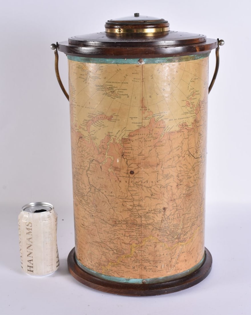 AN UNUSUAL EDWARDIAN GLOBE COMPASS INSET BOTTLE HOLDER. 55 cm high inc handle. (1 of 6)