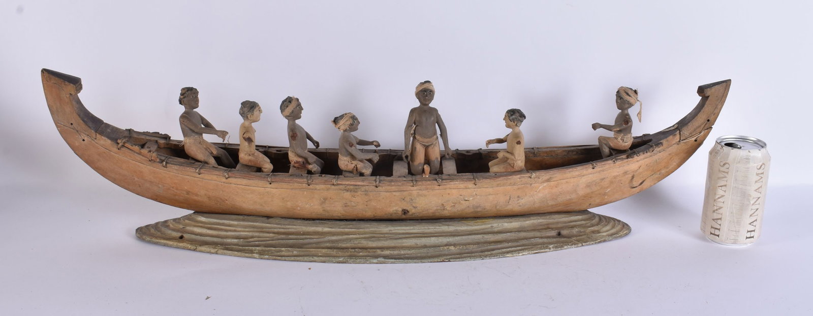 AN UNUSUAL 19TH CENTURY INDIAN FOLK ART CARVED WOOD BOAT. 74 cm wide. (1 of 5)