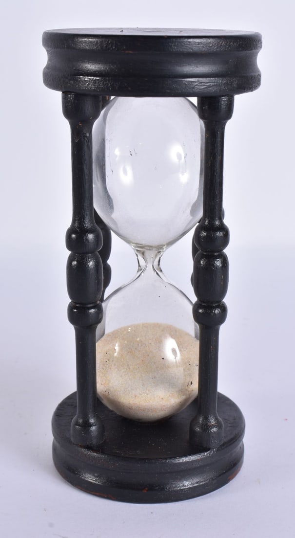 AN EBONISED HOUR GLASS SAND TIMER. 16 cm high. (1 of 4)