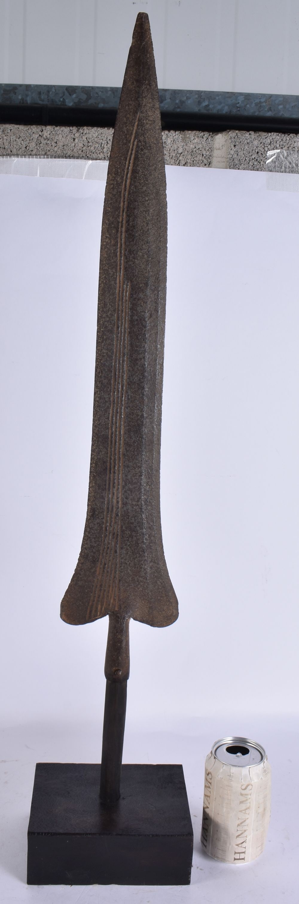 AN AFRICAN DR CONGO MOUNTED SPEAR HEAD possibly Topoke. 80 cm high. (1 of 5)