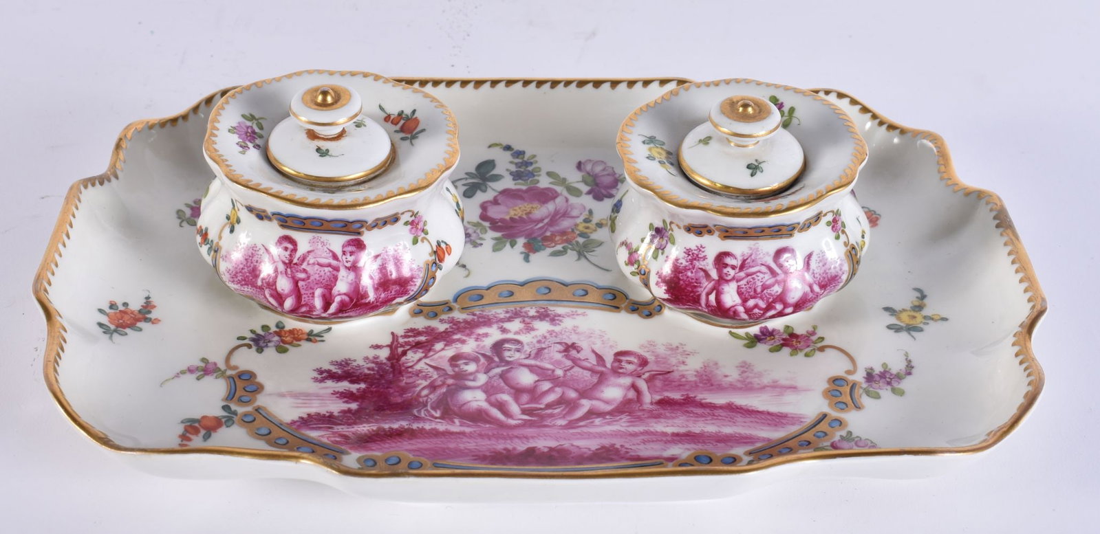 A 19TH CENTURY AUSTRIAN VIENNA PORCELAIN DESK STAND painted with putti in puce. 26 cm x 18 cm.: A 19TH CENTURY AUSTRIAN VIENNA PORCELAIN DESK STAND painted with putti in puce. 26 cm x 18 cm.