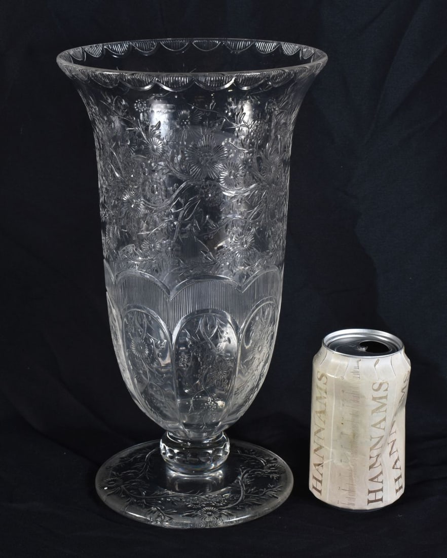 A FINE ANTIQUE GLASS VASE possibly by Thomas Webb & Sons. 30 cm x 15 cm. (1 of 12)