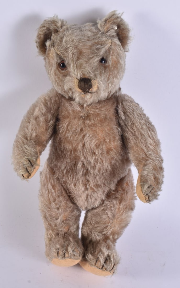 A STEIFF TEDDY BEAR. 35 cm high. (1 of 6)