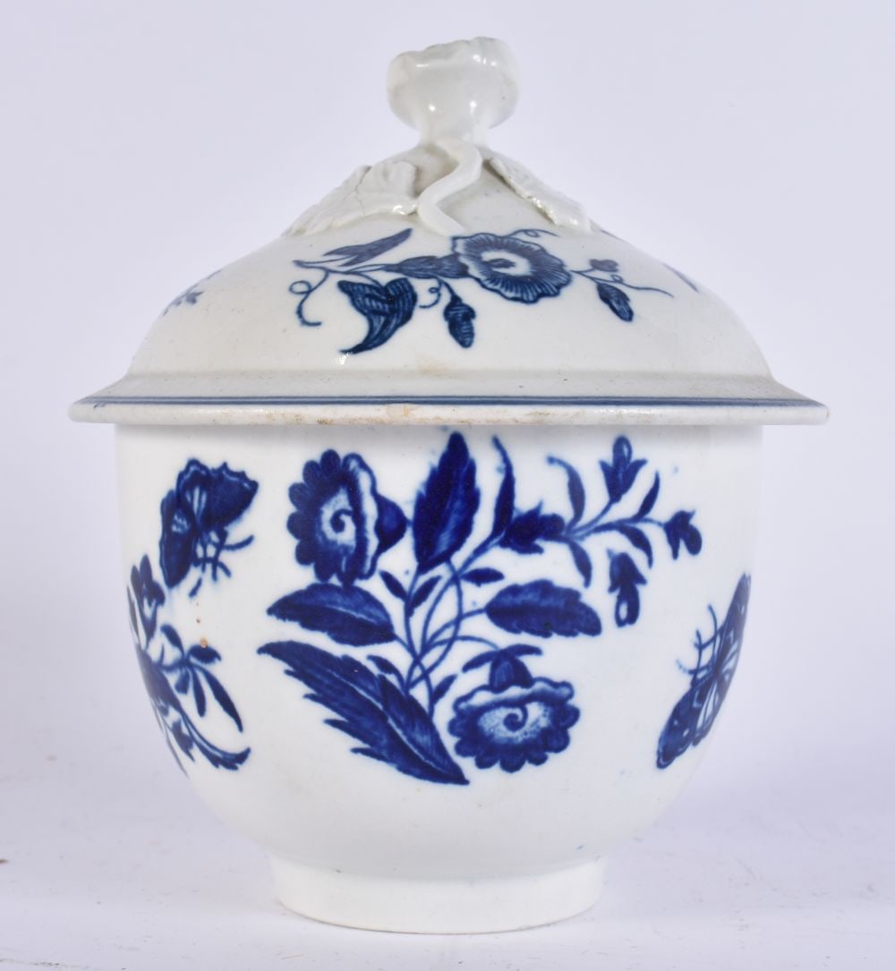 AN 18TH CENTURY WORCESTER SUCRIER AND COVER. 10 cm wide. (1 of 4)