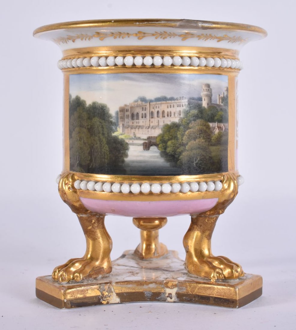 AN EARLY 19TH CENTURY CHAMBERLAINS WORCESTER VASE painted with Warwick Castle. 9 cm high. (1 of 4)