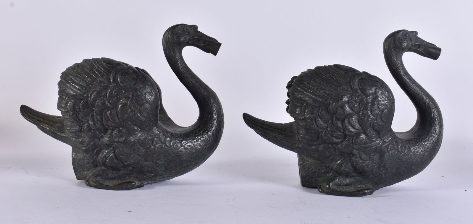 AN UNUSUAL PAIR OF 19TH CENTURY COUNTRY HOUSE BRONZE GRAND TOUR FOUNTAIN SWANS. 16 cm x 13 cm.: AN UNUSUAL PAIR OF 19TH CENTURY COUNTRY HOUSE BRONZE GRAND TOUR FOUNTAIN SWANS. 16 cm x 13 cm.
