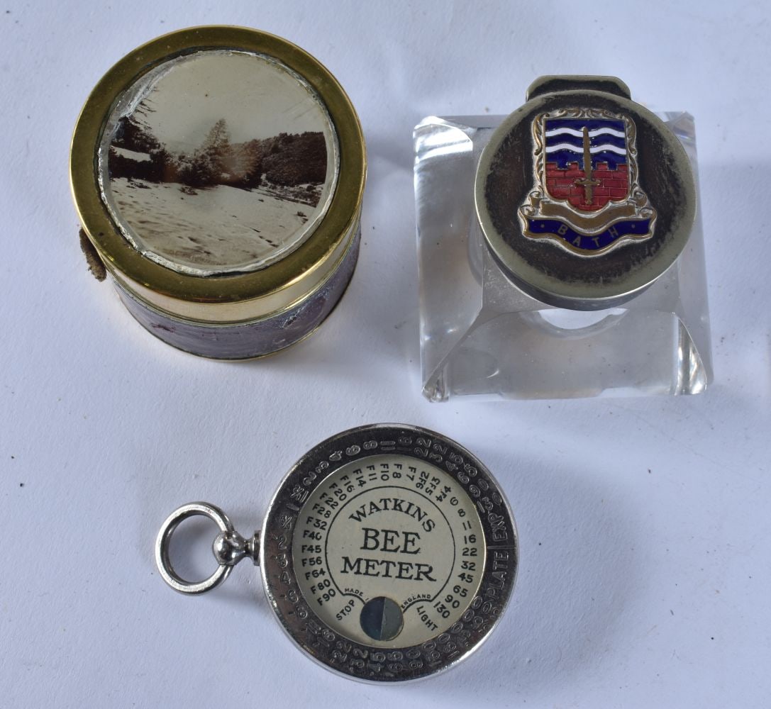 ASSORTED COLLECTABLES. (qty) - 5