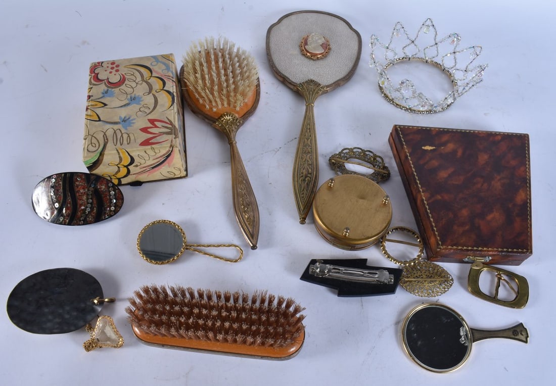 VANITY WARE etc. (qty) - 3