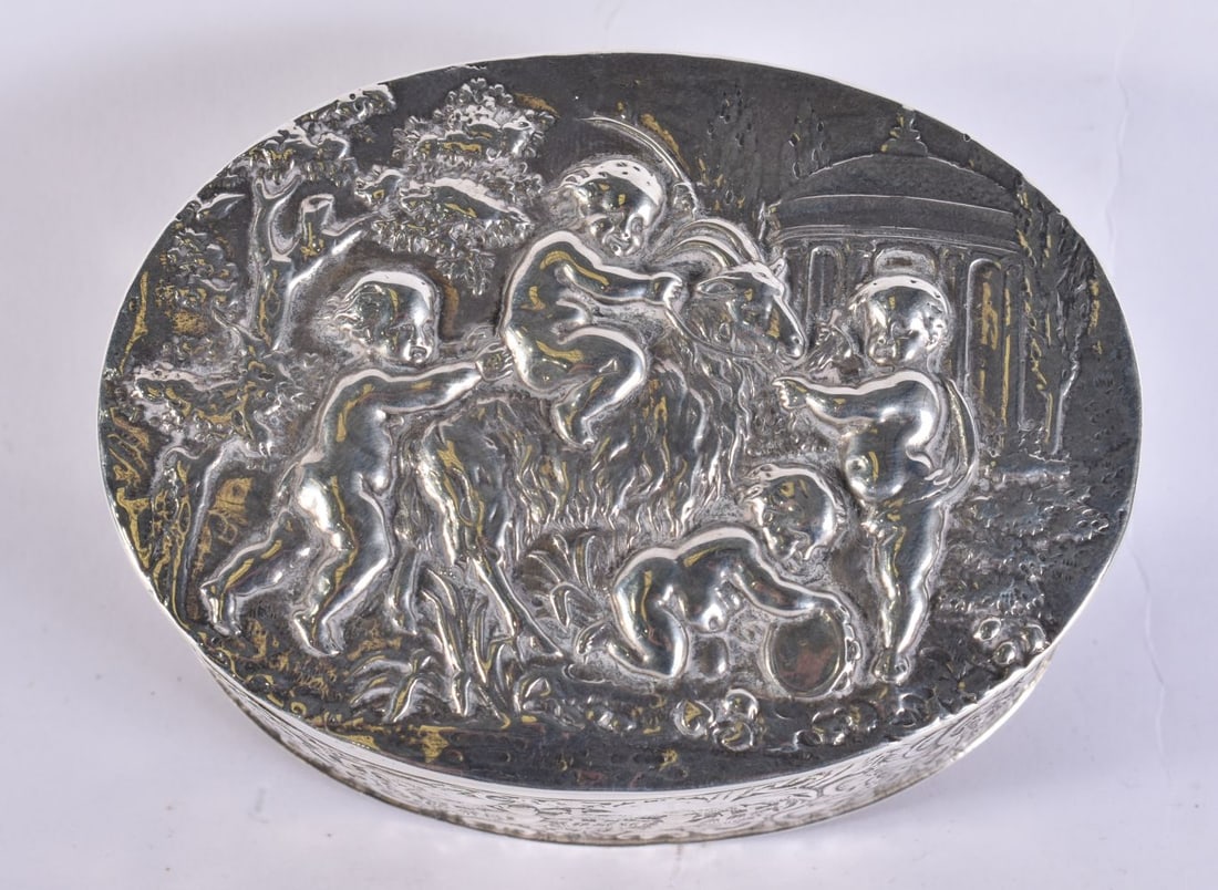 A 19TH CENTURY CONTINENTAL SILVER REPOUSSE BOX decorated with figures. 147 grams. 9.5 cm x 7.5 cm. (1 of 7)