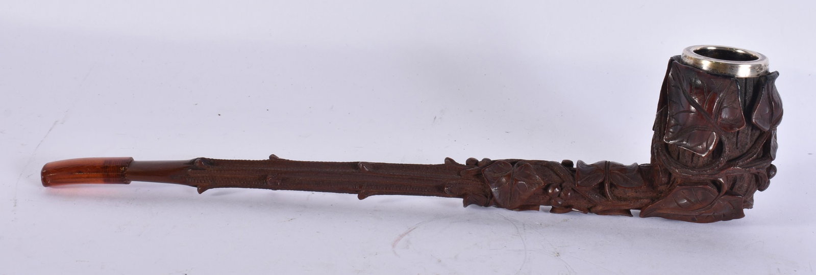 AN ANTIQUE BAVARIAN BLACK FOREST PIPE. 24 cm wide. (1 of 4)