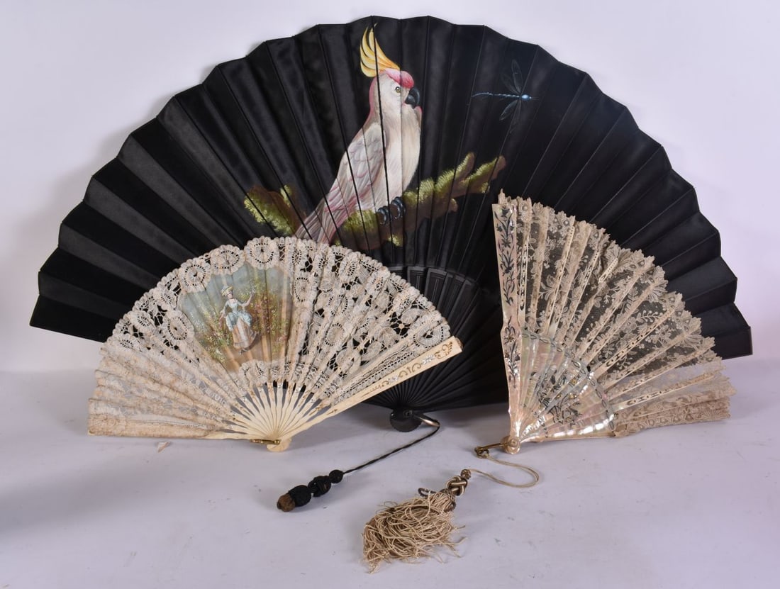 THREE VINTAGE FANS. Largest extended 78 cm wide. (3) (1 of 5)