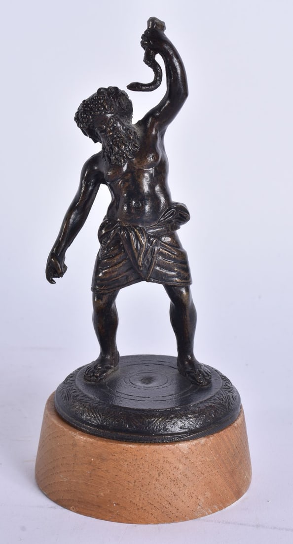 AN 18TH/19TH CENTURY EUROPEAN GRAND TOUR BRONZE FIGURE OF BACCHUS. 17 cm high.: AN 18TH/19TH CENTURY EUROPEAN GRAND TOUR BRONZE FIGURE OF BACCHUS. 17 cm high.