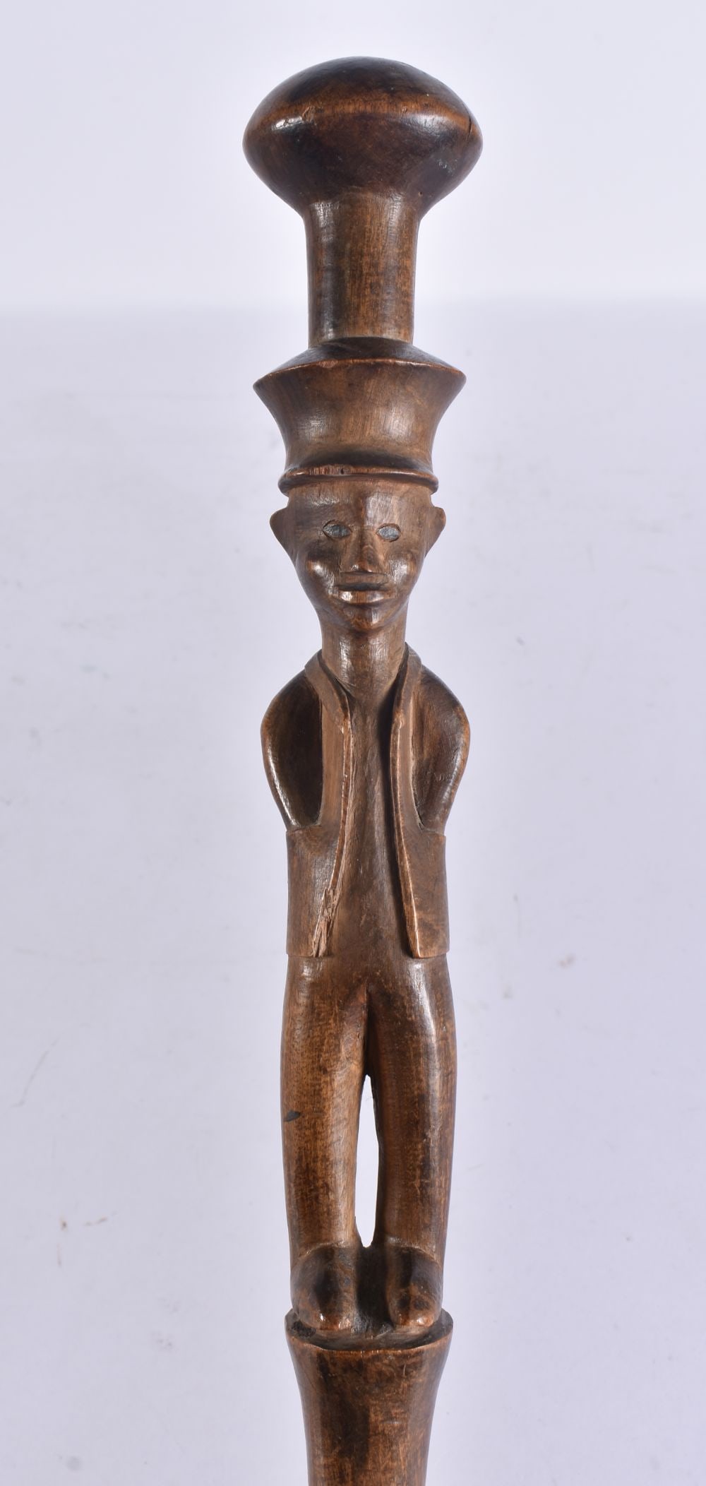 AN EARLY 20TH CENTURY COLONIAL TRIBAL AFRICAN WOOD STAFF possibly Prisoner of War related. 95 cm lon (1 of 5)