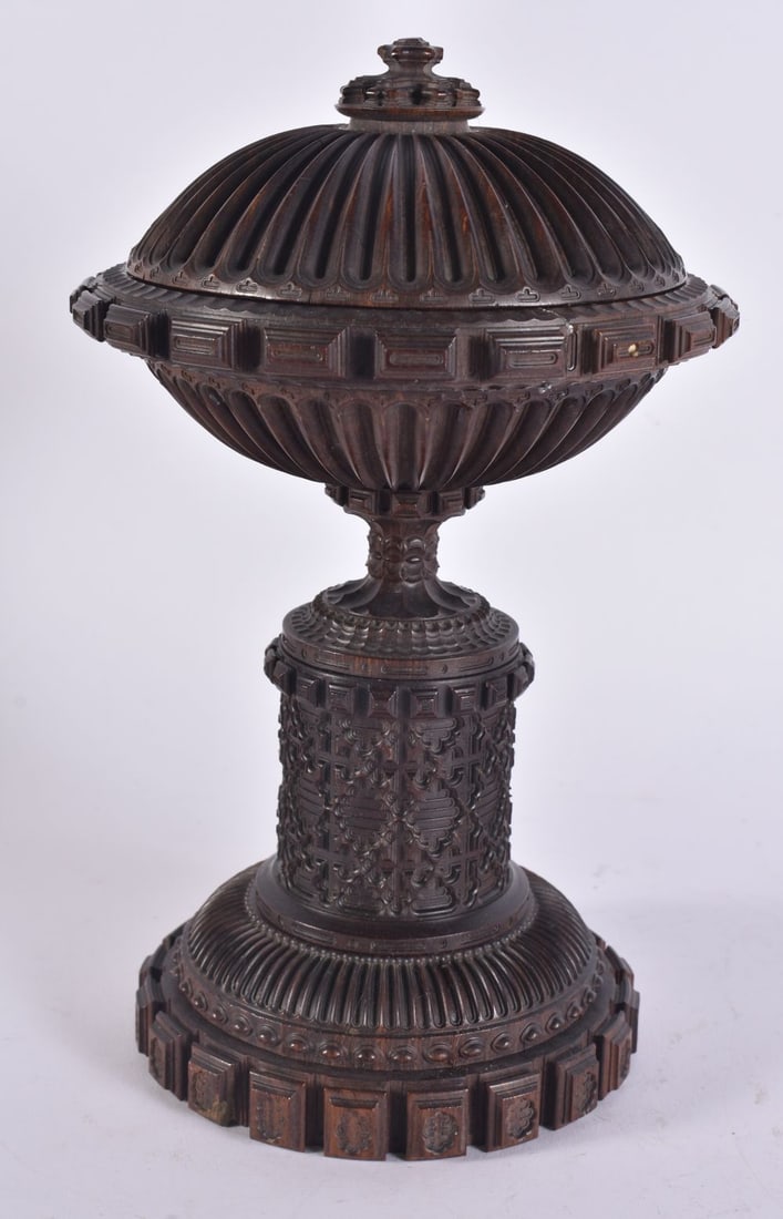 A 19TH CENTURY TREEN LIGNUM VITAE STEM BOX AND COVER. 24 cm x 12 cm. (1 of 6)