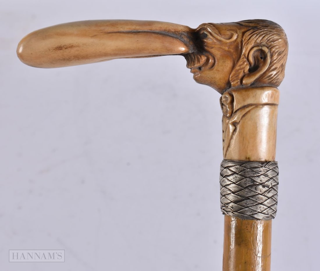 AN UNUSUAL VICTORIAN LONG NOSE STAG ANTLER WALKING CANE. 90 cm long. (1 of 5)