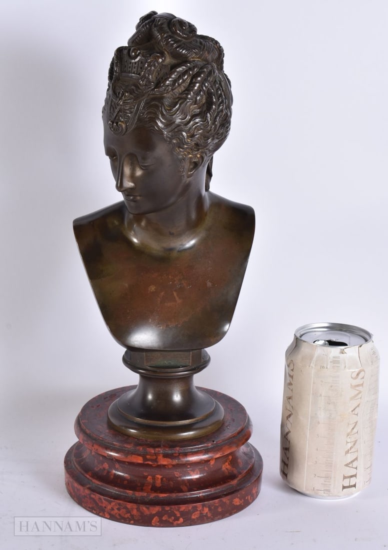 A FINE 19TH CENTURY FRENCH BRONZE BUST OF A FEMALE. 33 cm high.: A FINE 19TH CENTURY FRENCH BRONZE BUST OF A FEMALE. 33 cm high.