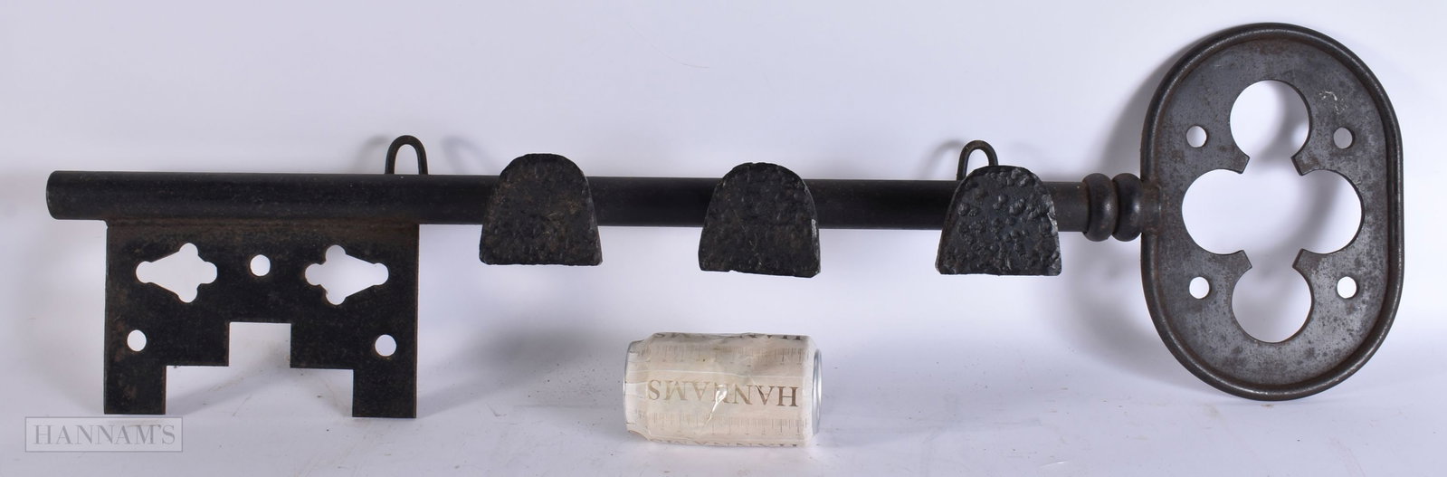 A RARE ANTIQUE CAST IRON KEY ADVERTISING SHOP DISPLAY RACK. 82 cm x 30 cm. (1 of 4)
