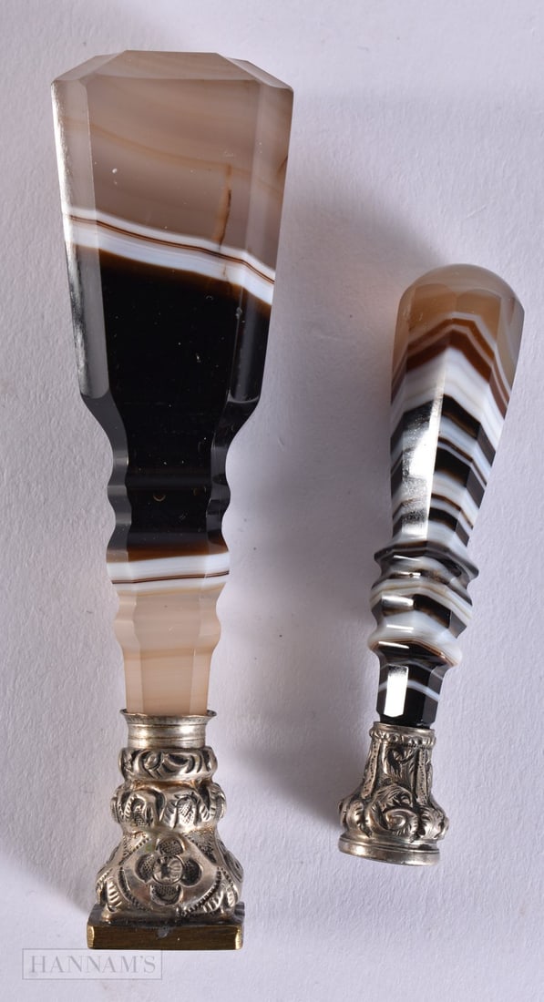 TWO VICTORIAN SILVER MOUNTED BANDED AGATE SEALS. Largest 8.5 cm high. (2) (1 of 5)