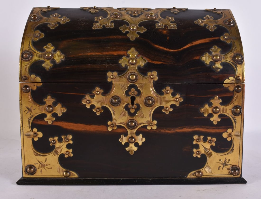 A VICTORIAN COROMANDEL DESK BOX. 25 cm x 22 cm. (1 of 5)
