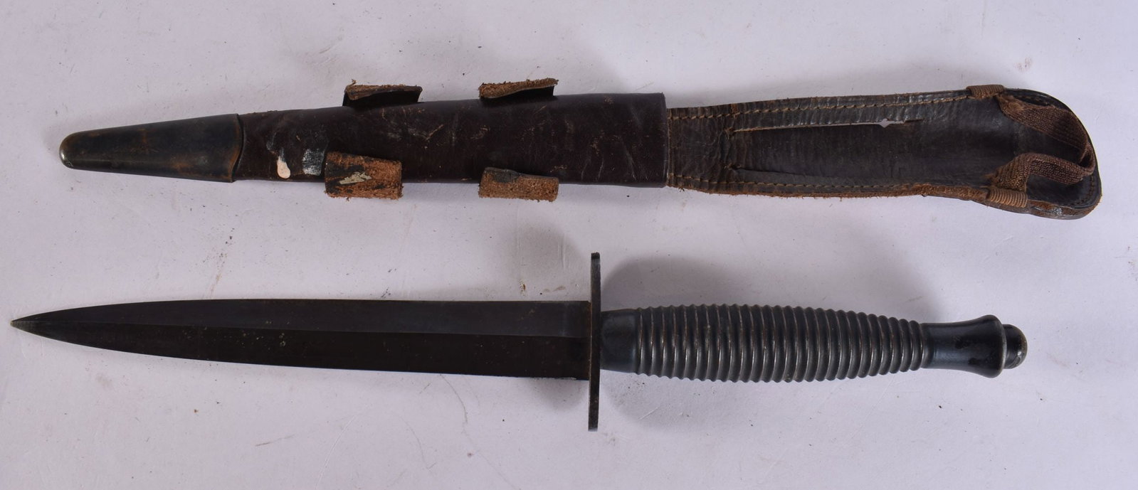 A BRITISH FAIRBAIRN-SYKES FIGHTING DAGGER. 28 cm long. We are UNABLE to offer in-House shipping on (1 of 4)