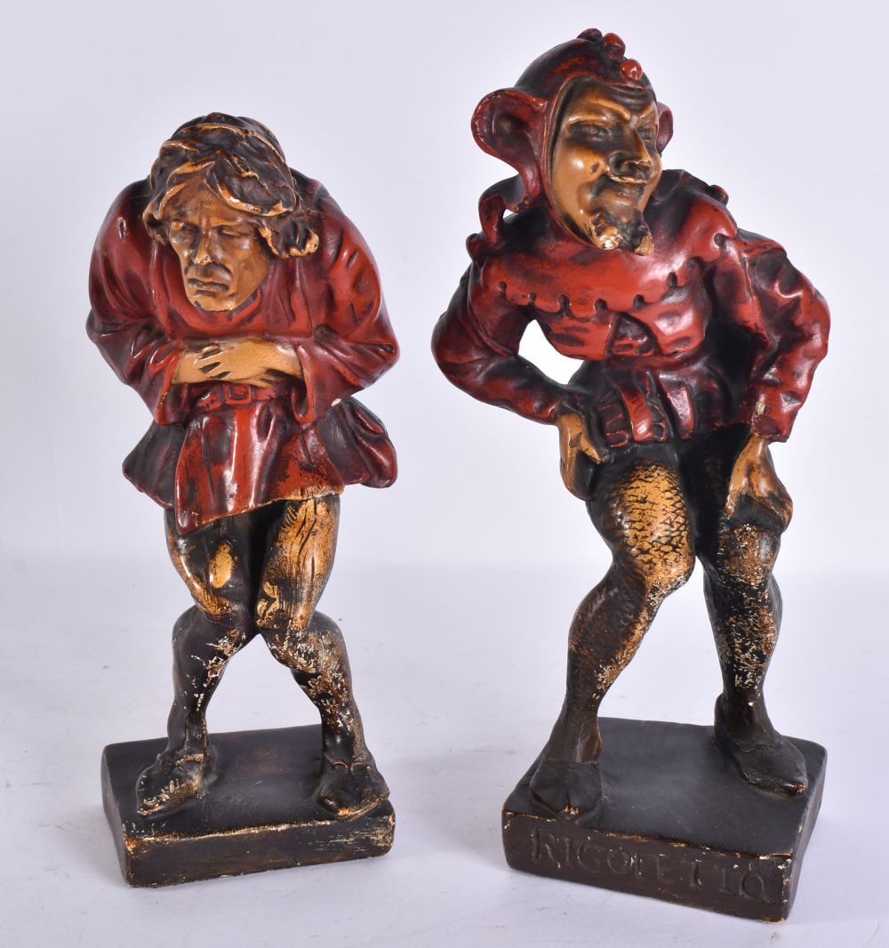 AN AMUSING PAIR OF ITALIAN PAINTED PLASTER FIGURES. 27 cm high. (1 of 6)