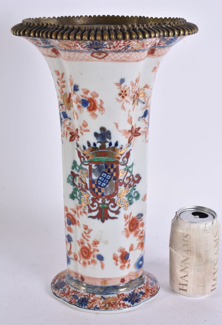 A CONTINENTAL IMARI ARMORIAL VASE. 36 cm x 19 cm. (1 of 5)