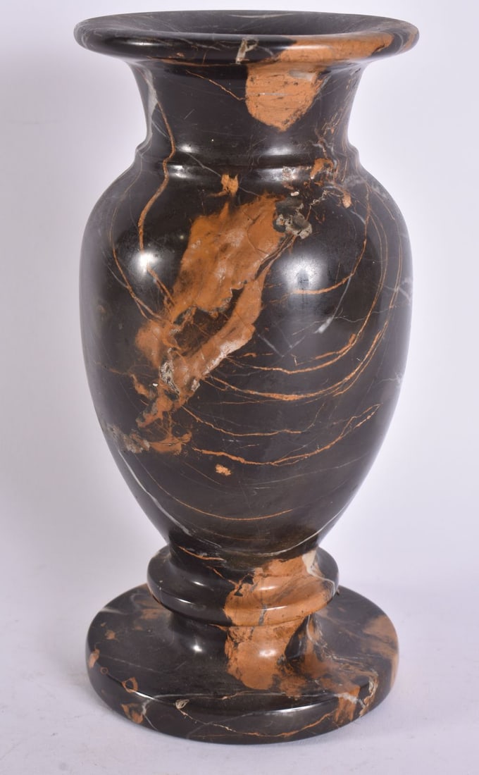 AN ANTIQUE GRAND TOUR GOLD AND BLACK ZEBRA MARBLE VASE. 21 cm high.: AN ANTIQUE GRAND TOUR GOLD AND BLACK ZEBRA MARBLE VASE. 21 cm high.