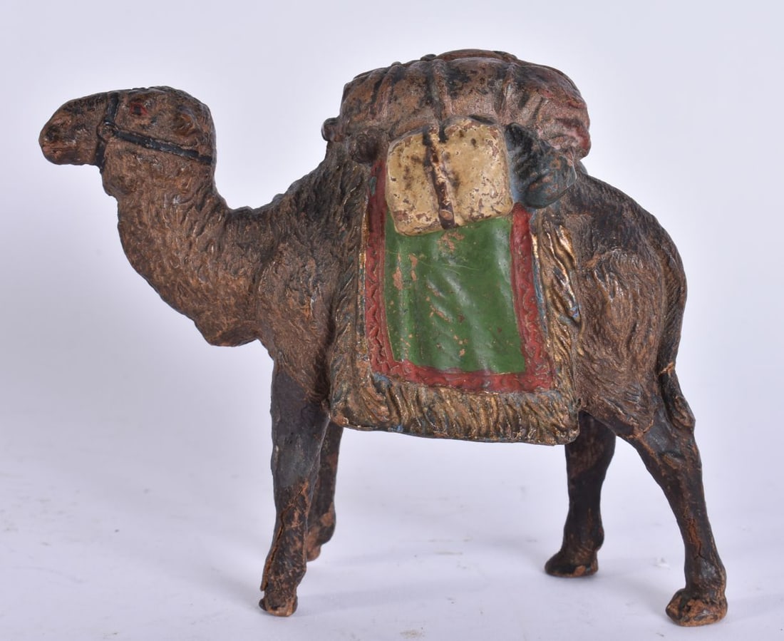 AN ART DECO PAPIER MACHE CAMEL MONEY BOX. 12 cm x 10 cm. (1 of 5)