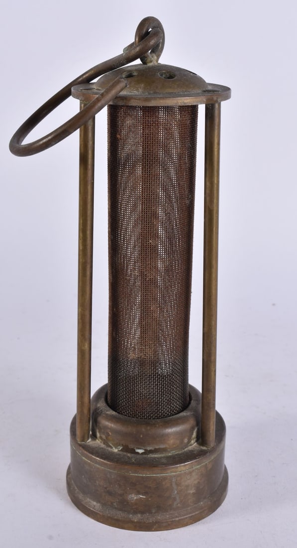 A VINTAGE MINERS LAMP. 25 cm high. (1 of 4)