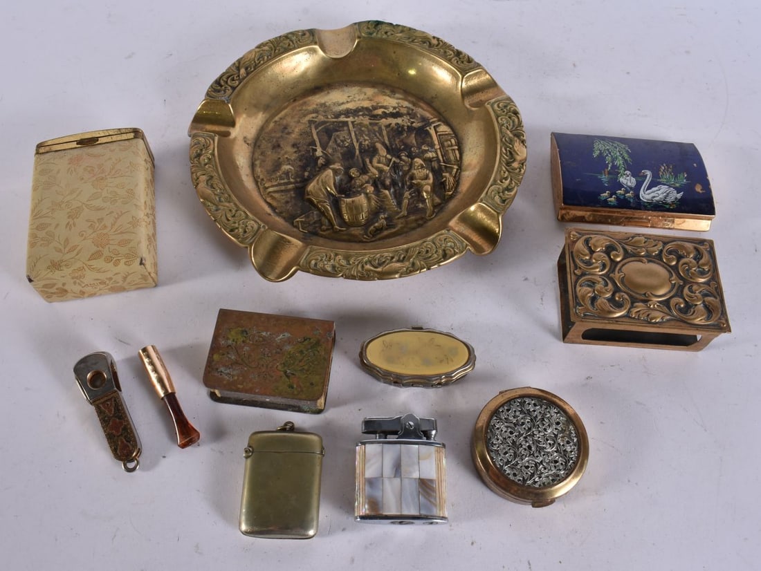 Antique Tobacciana Collectables Vintage Lighter Ashtray Matchbox Cover Etc. (qty): Antique Tobacciana Collectables Vintage Lighter Ashtray Matchbox Cover Etc. (qty)
