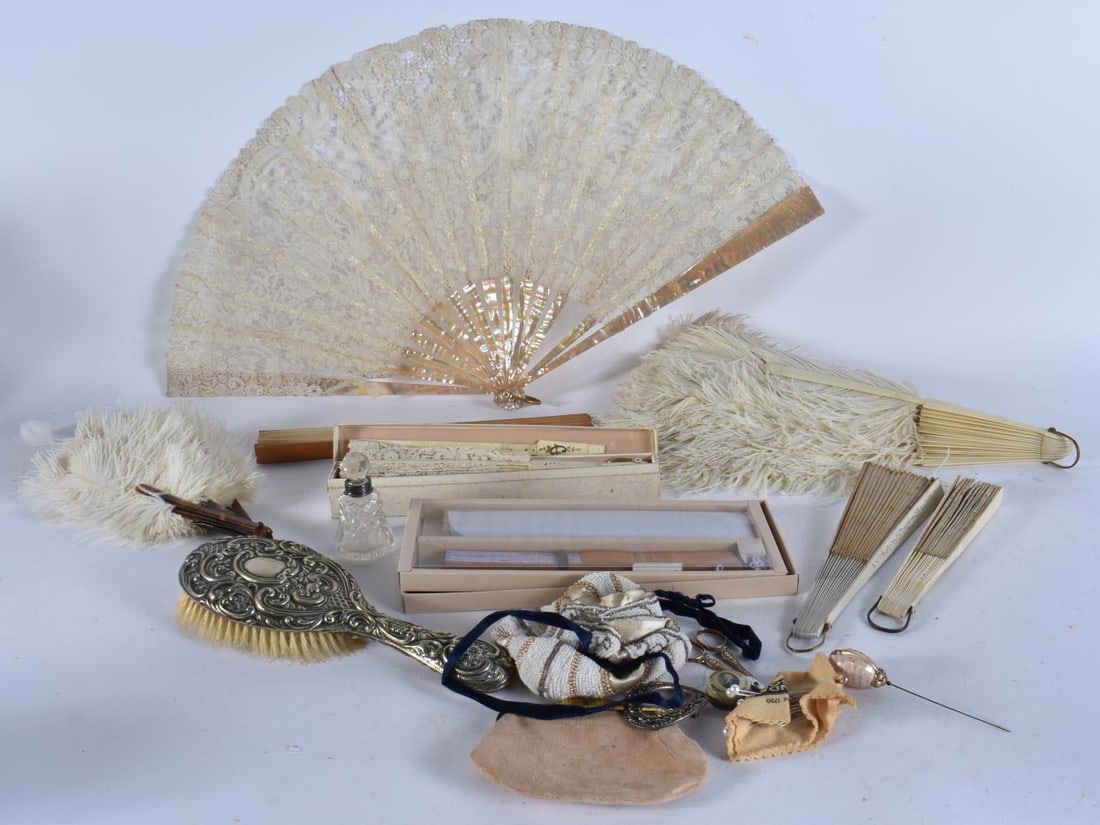 Vanity Items Antique Vintage Accessories Mother Of Pearl EPNS. (qty) (1 of 6)