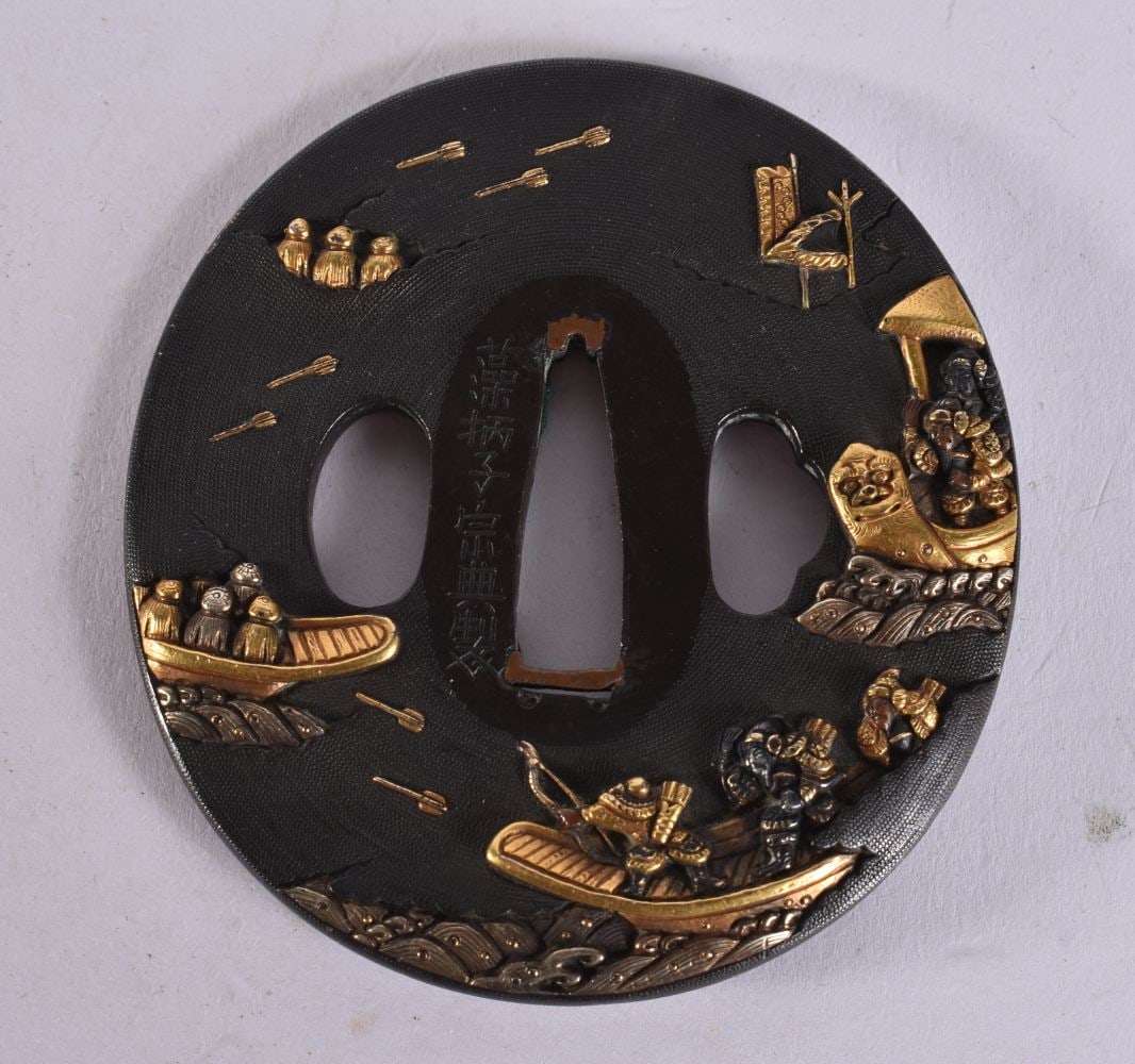 A FINE 19TH CENTURY JAPANESE MEIJI PERIOD ONLAID BRONZE TSUBA by Rakujushi of Kyoto. 8 cm x 7 cm.: A FINE 19TH CENTURY JAPANESE MEIJI PERIOD ONLAID BRONZE TSUBA by Rakujushi of Kyoto. 8 cm x 7 cm.
