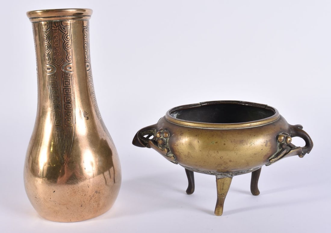 AN 18TH/19TH CENTURY CHINESE BRONZE CENSER together with a bronze vase. Largest 16 cm high. (2) (1 of 9)