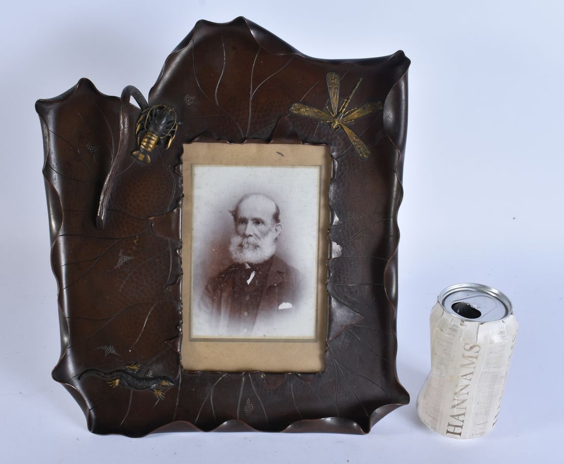 A FINE 19TH CENTURY JAPANESE MEIJI PERIOD BRONZE PHOTOGRAPH FRAME overlaid with insects and reptiles (1 of 5)