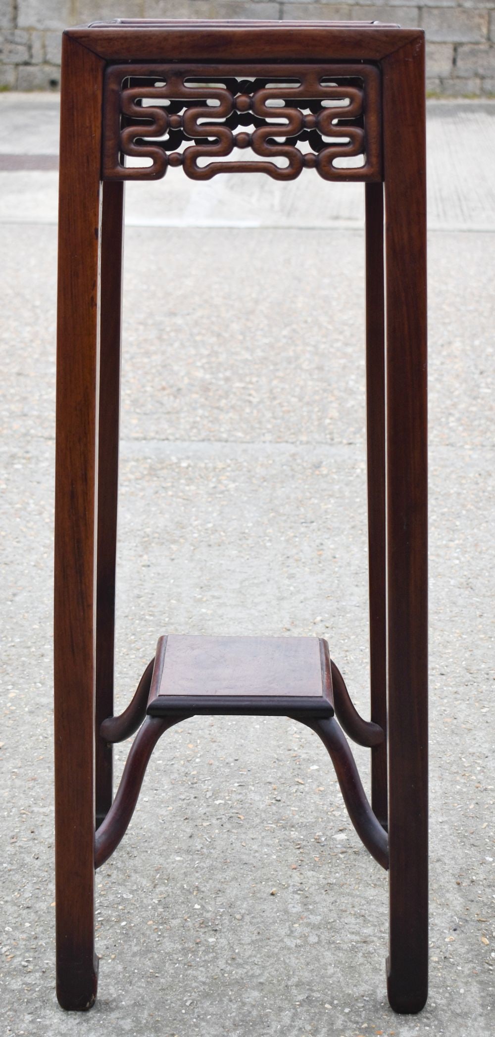 A LARGE 19TH CENTURY CHINESE CARVED WOOD STAND possibly Huanghuali. 90 cm x 28 cm. (1 of 10)
