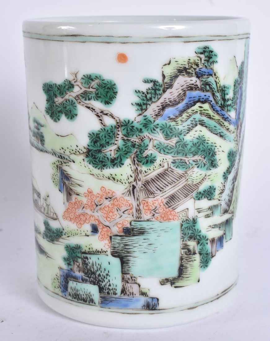A LATE 19TH CENTURY CHINESE FAMILLE VERTE PORCELAIN BRUSH POT Kangxi style. 11.5 cm high. (1 of 5)