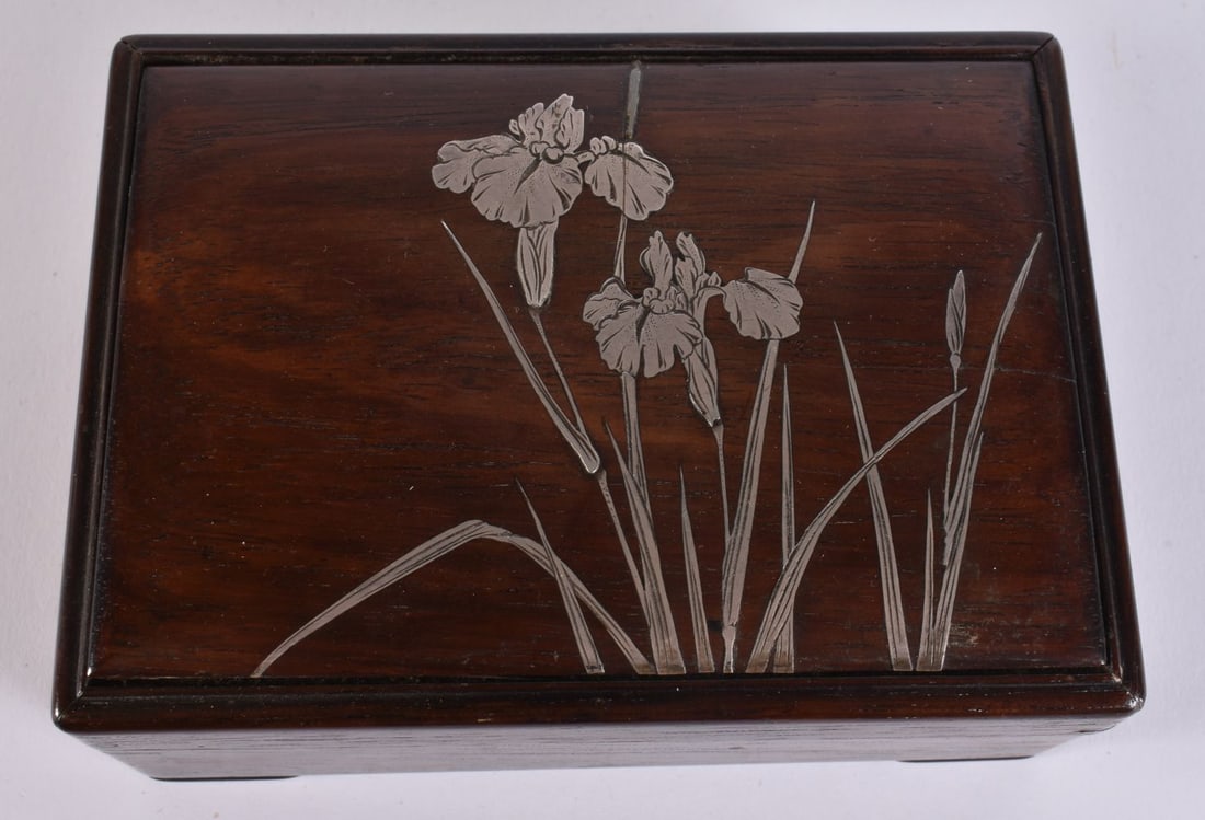 A 19TH CENTURY CHINESE SILVER INLAID WOOD BOX AND COVER possibly Huanghuali. 14 cm x 10 cm. (1 of 7)
